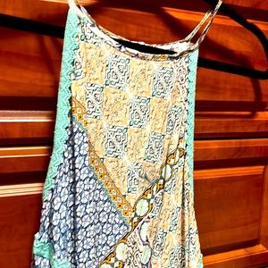 Cute long dress perfect  for spring. Dress up or down